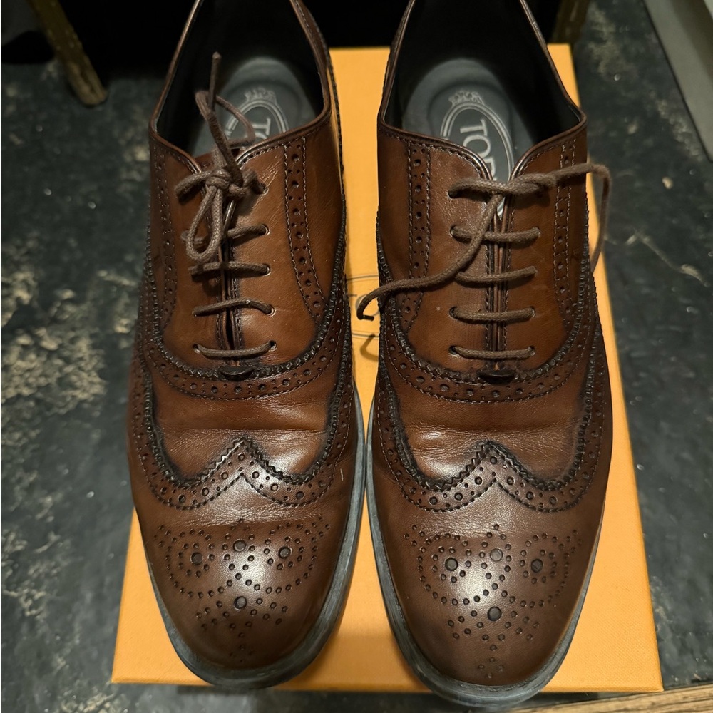 Tod's Rich Brown Leather Oxford Shoes